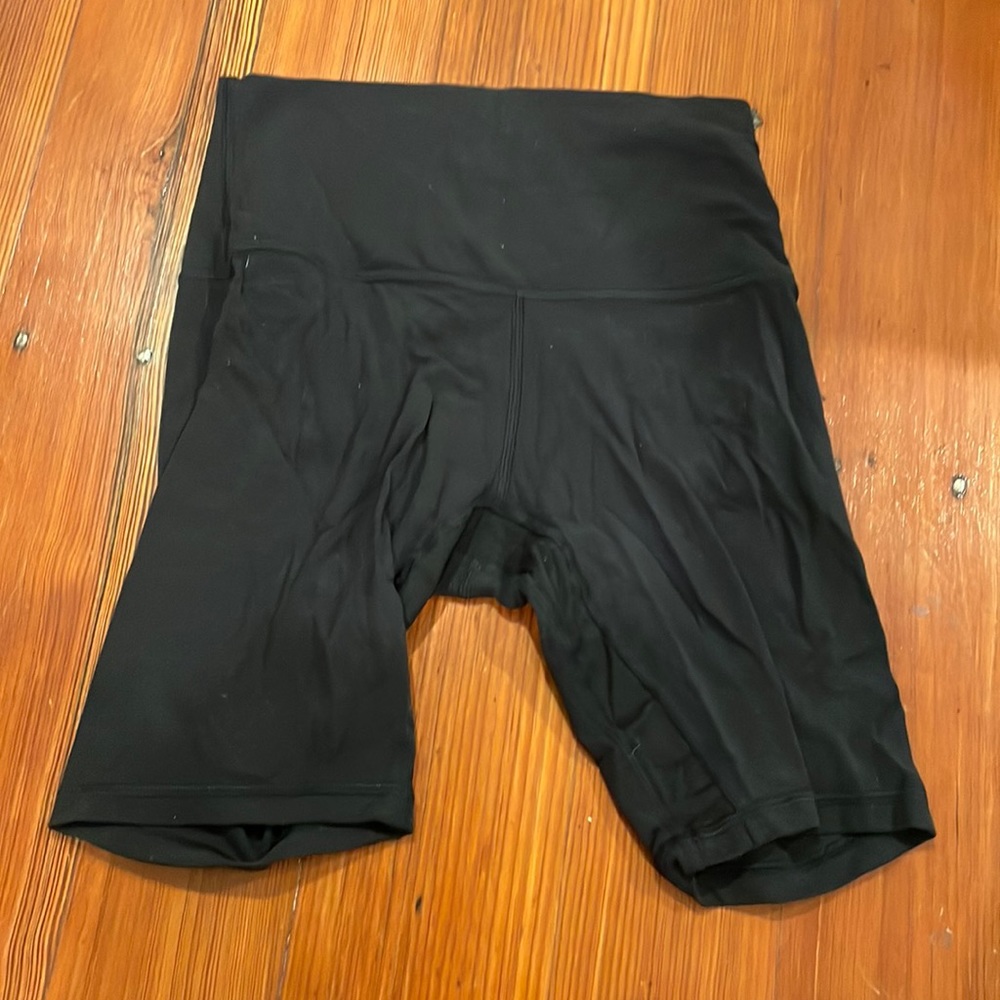 Lulu align biker shorts